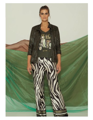 T-SHIRT A V MORE BY SISTE`S