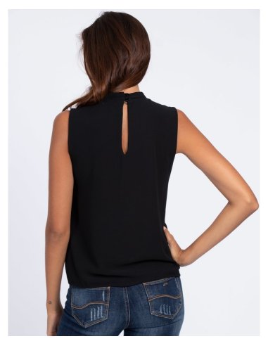 TOP DONNA CON ROUCHES