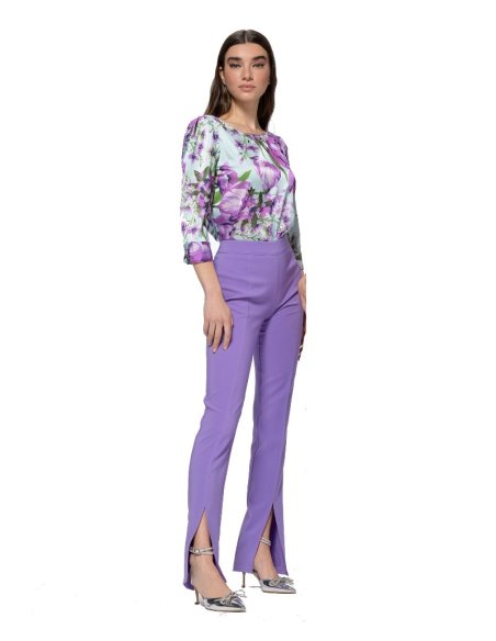 PANTALONE CON SPACCHI DAVANTI