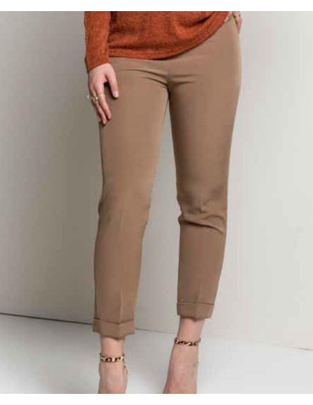 PANTALONE CON RISVOLTO