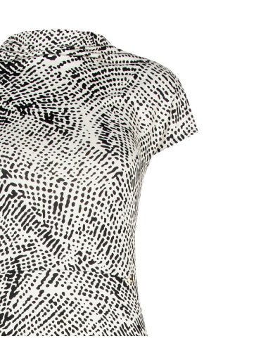 ABITO LUNGO ADERENTE CON BALZA IN FONDO