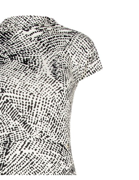 ABITO LUNGO ADERENTE CON BALZA IN FONDO